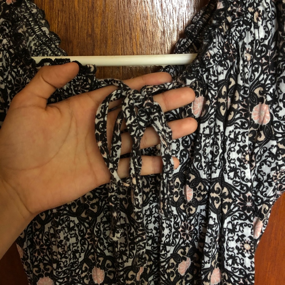 black top - Picture 4 of 4